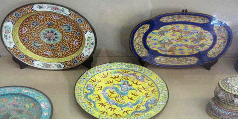 Các hiện vật gốm sứ - Bảo tàng mỹ thuật cung đình Huế